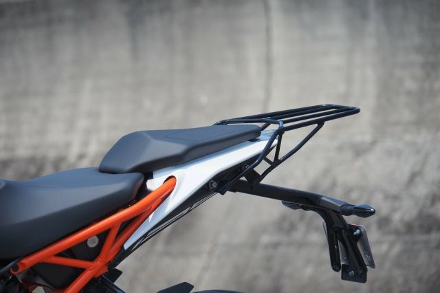 KTM 125/250/390DUKE(2017～)用リアキャリア 30リッターリアボックス