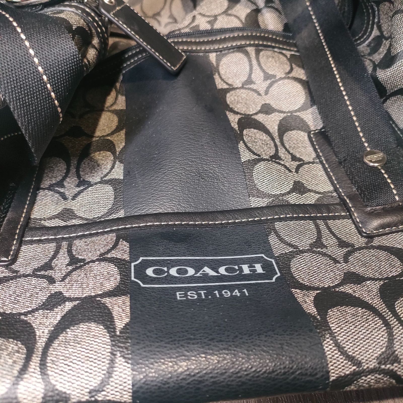 COACH コーチ ボストンバッグ ショルダーバッグ シグネチャー レディース 軽量 マザーズ ポケット 収納 モノクロ 整理 仕切り ハンドバッグ 旅行 トラベル 定番 シンプル グレー