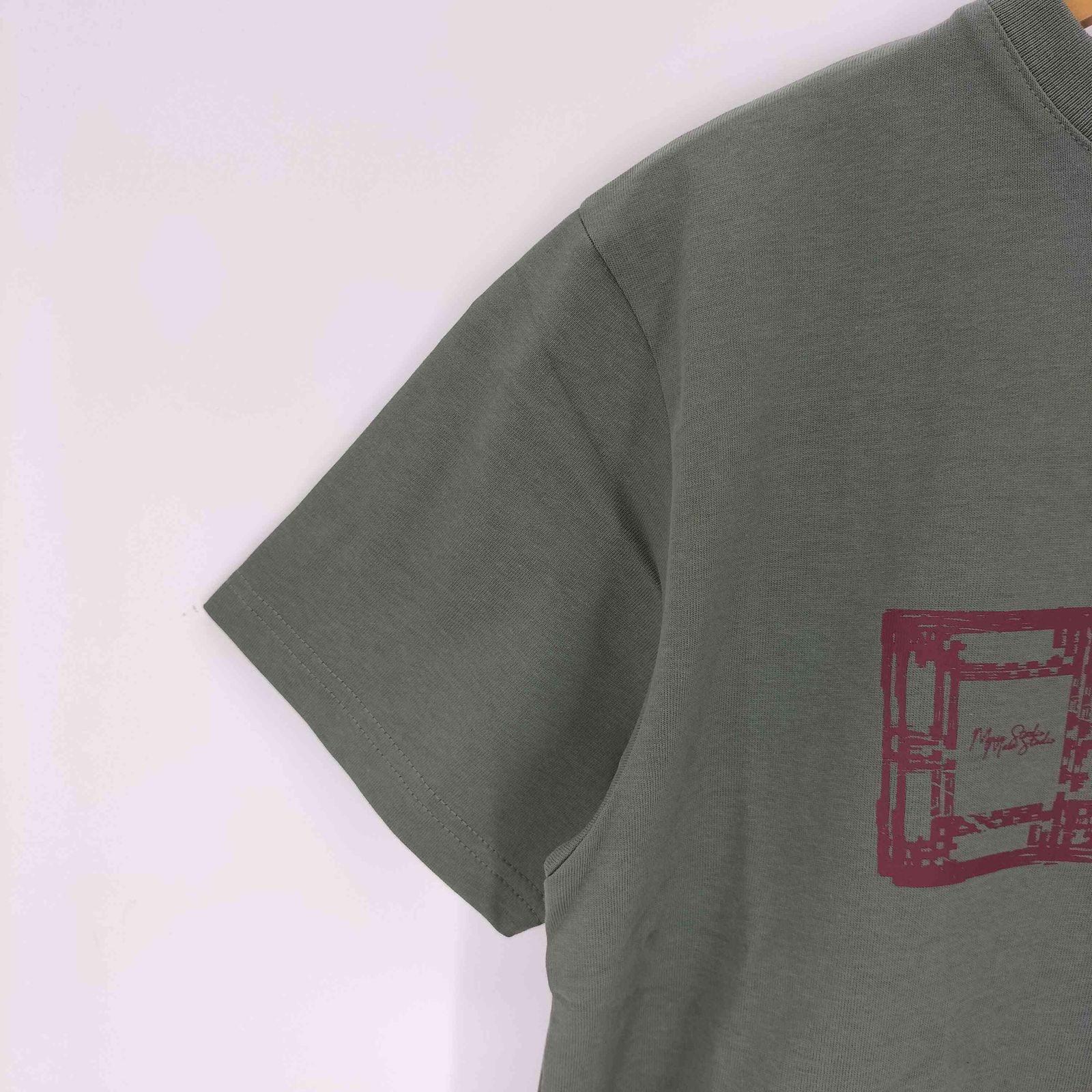 PARANOID(パラノイド) 25SS Leather Logo Patch T-Shirt レディース 中古 古着 1244 パラノイド PARANOID 25SS Leather Logo Patch T-Shirt