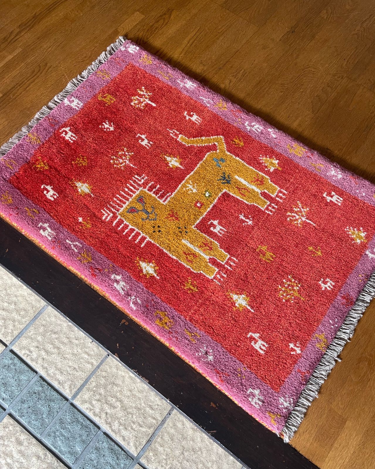 ギャッベライオンペルシャ本物 手織り玄関マットサイズ63\92㎝ ギャッベライオンペルシャ手織り玄関マットサイズ63\92㎝ No 21-5201