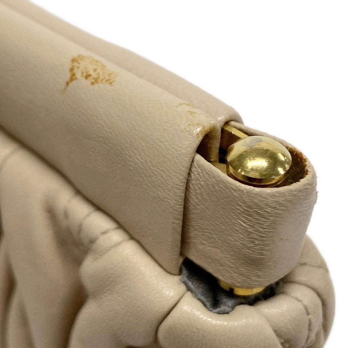 ベージュ レザー