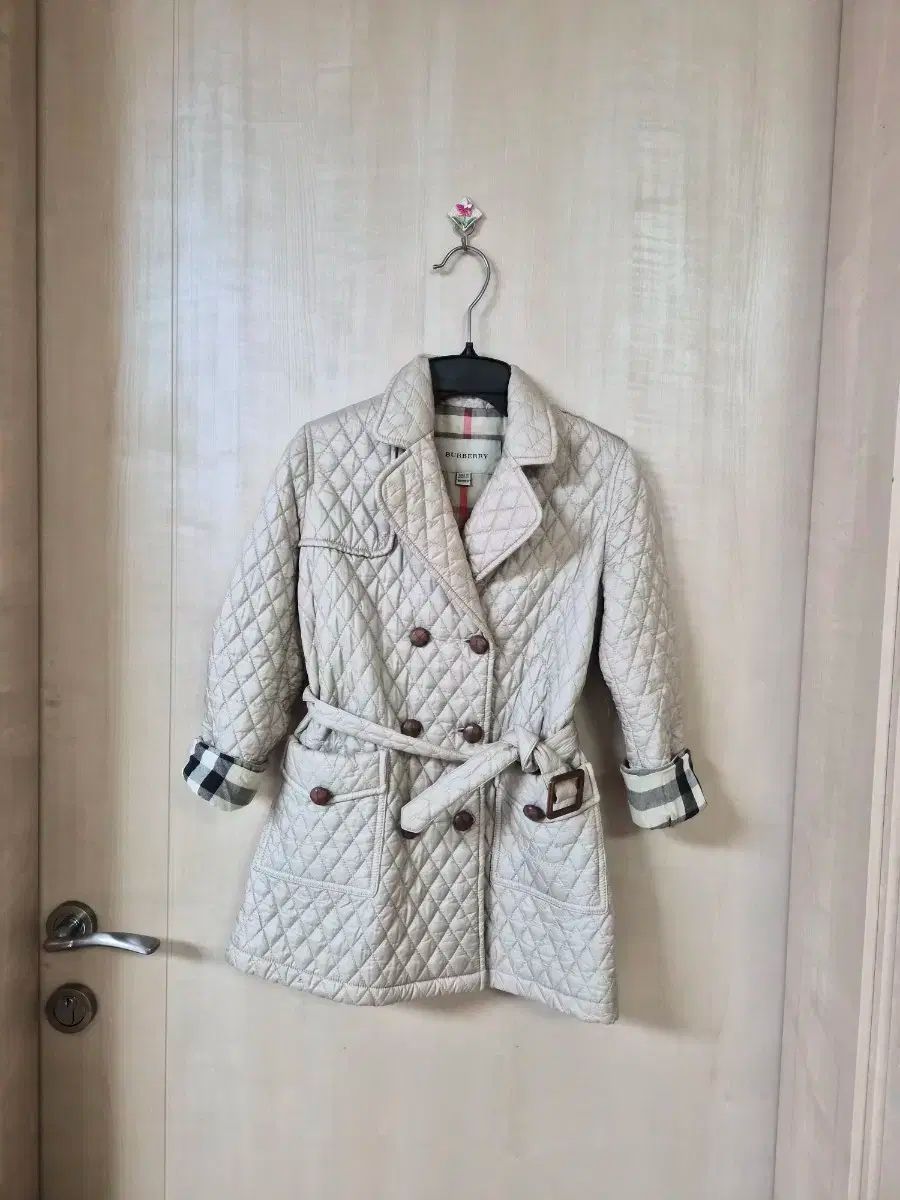 バーバリー キッズ キルティング トレンチ コート アイボリー