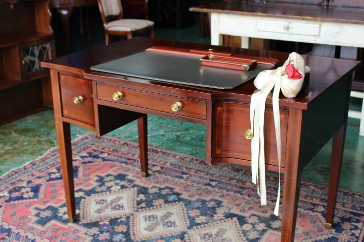 在庫一掃セール イギリスアンティーク家具 デスク 書斎デスク 文机 英国製 mh-1140