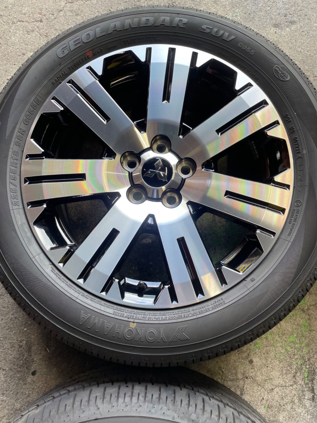 中古美品 ミツビシ デリカ D:5 純正 18×7.0j+38 5/114.3 ヨコハマ ジオランダーSUV G055 225/55R18 新品イボ付タイヤホイール4本セット MITSUBISHI D5 ENKEI製 エンケイ