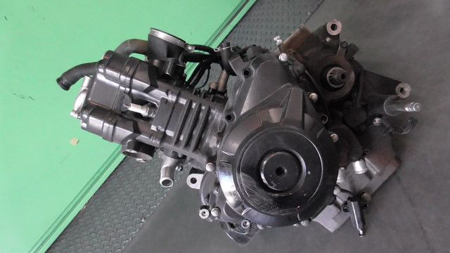 GSX250R LC6DN11AZ01111xxx の エンジン :#1736304298 【公式 