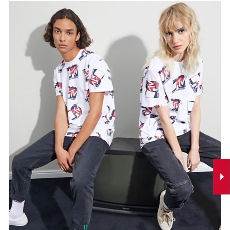 激レア TOMMY JEANS × MTV コラボ　Tシャツ