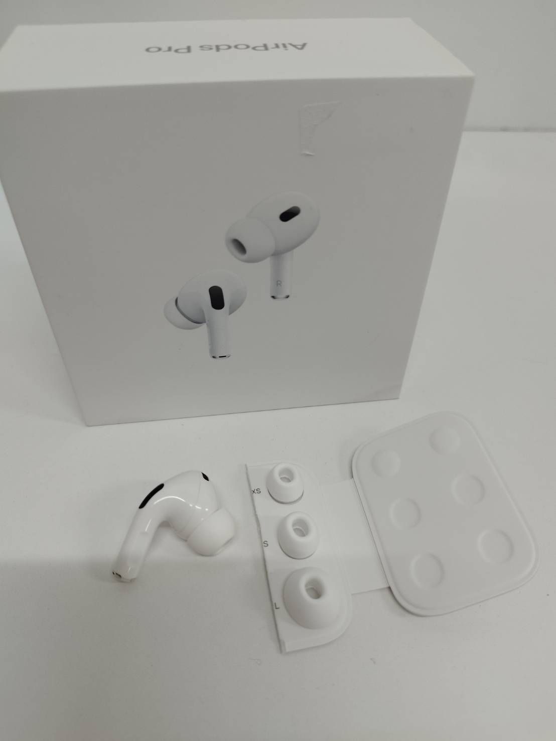 正規品】AirPods Pro 第2世代/A2698/ワイヤレスイヤホン/右耳