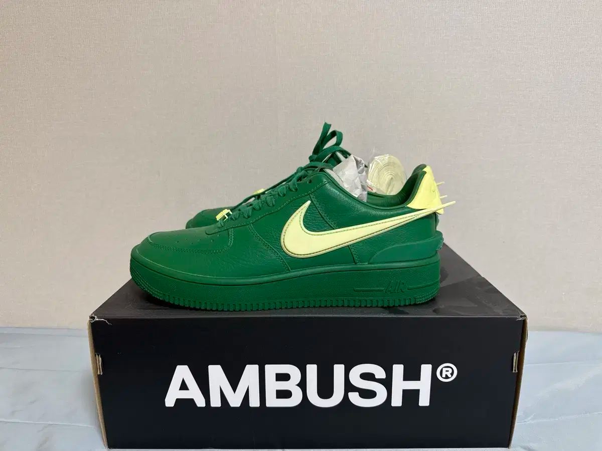 商品 NIKE ナイキ x 待ち伏せ エアフォース AIR FORCE 1 ロー SP 松 グリーン アン シトロン