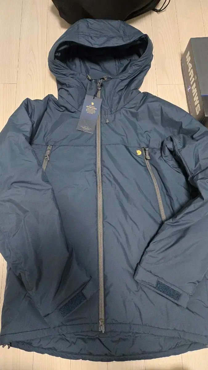 フェールラーベン ベルグターゲン インサレーション ジャケット