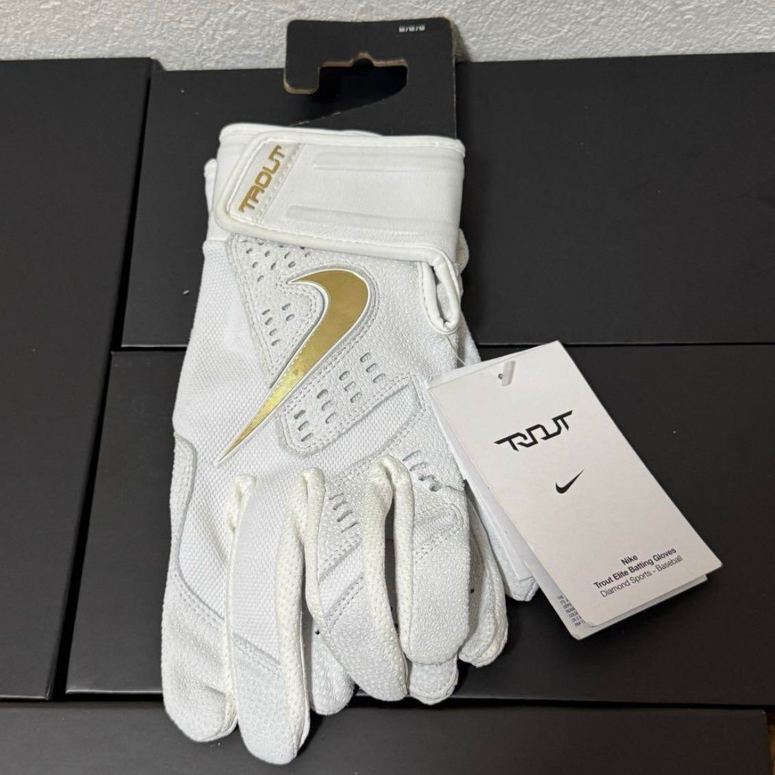 ナイキ NIKEトラウトエリート バッティンググローブ 白 XSサイズ 限定