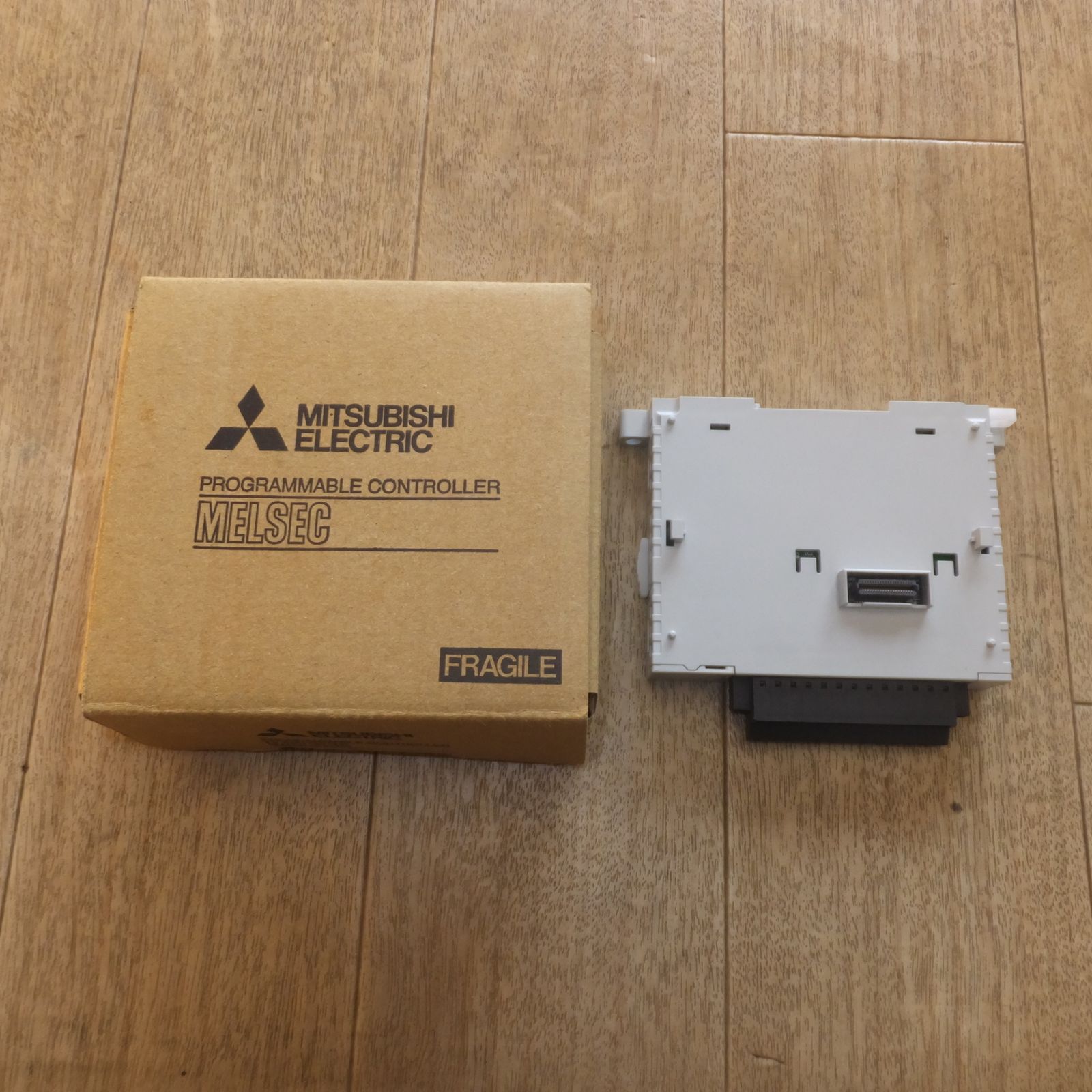 [送料無料]未使用★三菱 MITSUBISHI MELSEC iQ-F アナログ入力拡張アダプタ FX5-4AD-ADP★