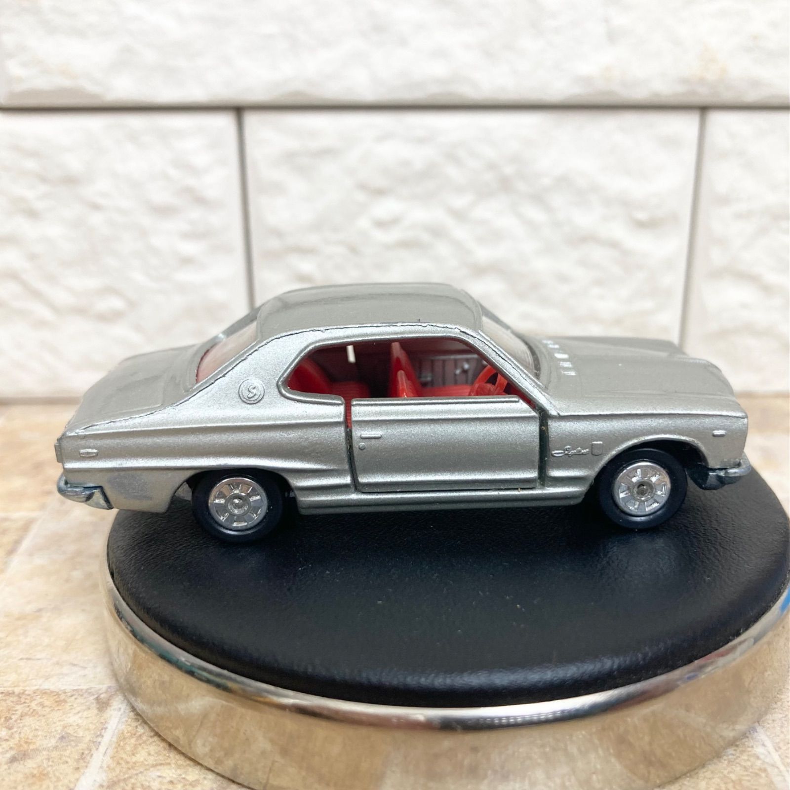 トミカ 日本製 No.21 日産 スカイライン H-T 2000GT シルバー