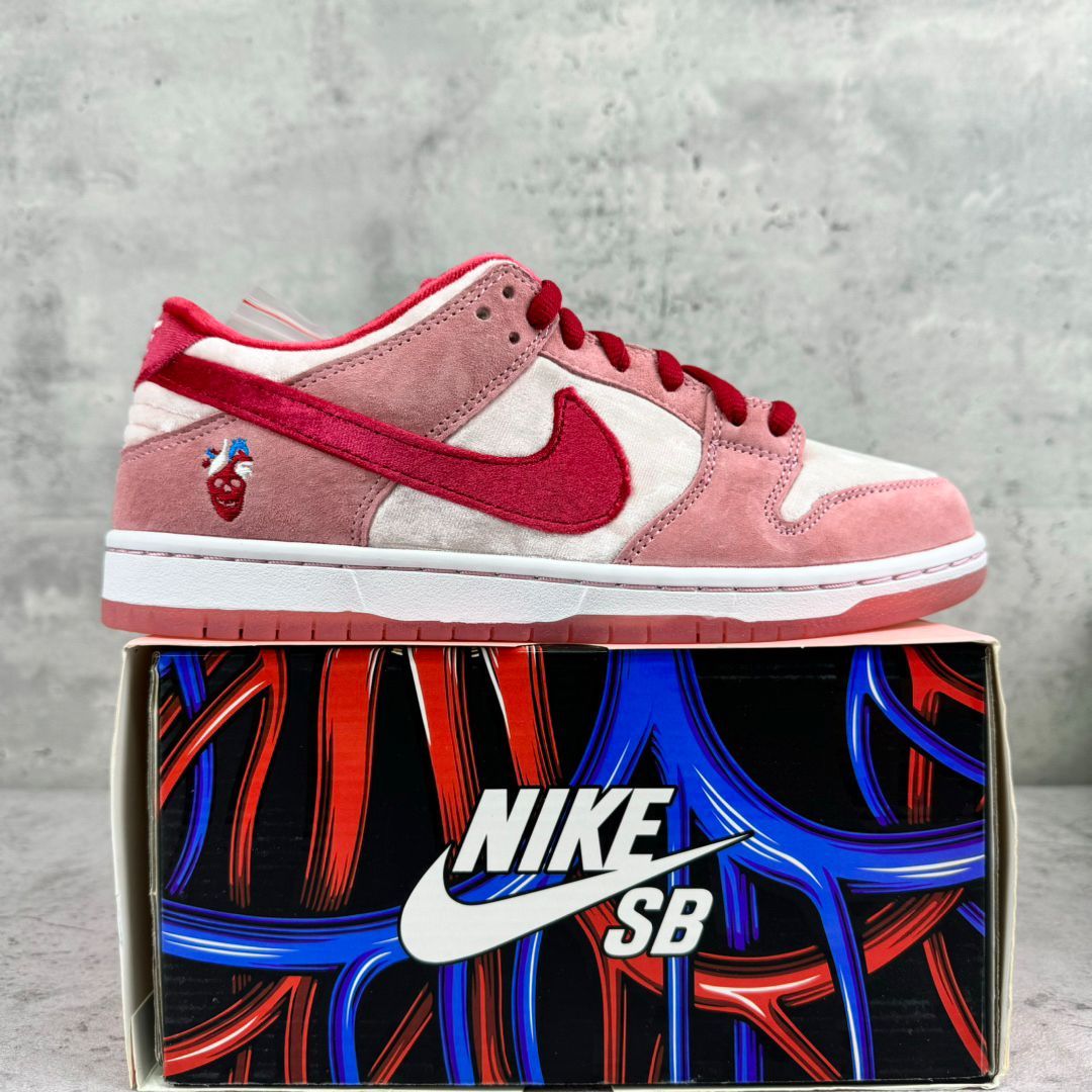 Strangelove × Nike SB Dunk Low 