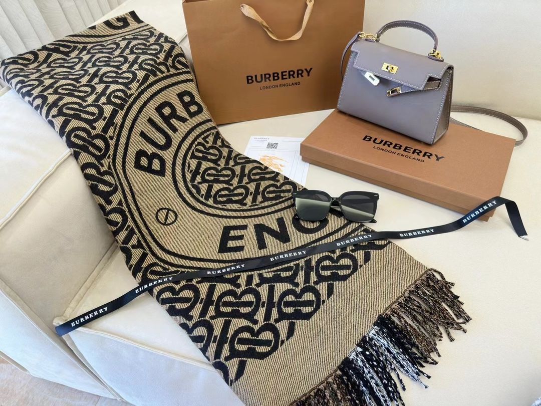 ☆人気☆BURBERRY バーバリー マフラー ストール 秋冬 両面共通 - メルカリ