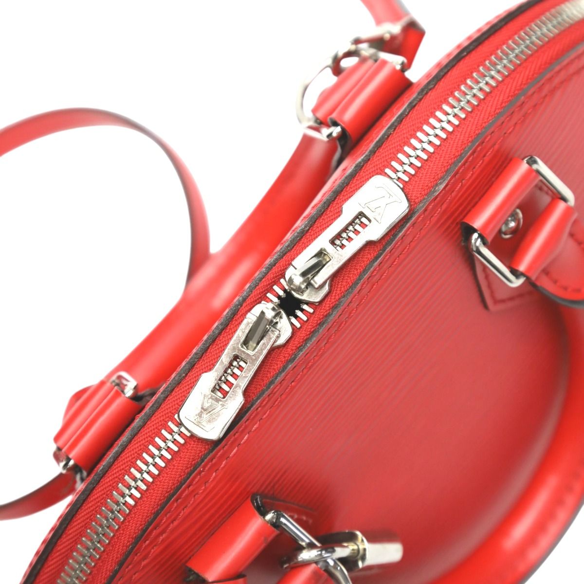 ルイヴィトン M50516 エピ ショルダーバッグ ナノ・アルマ