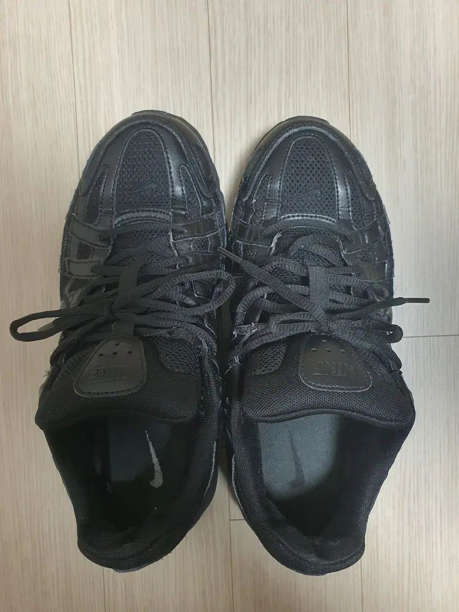 NIKE ナイキ P6000 オールブラック 275