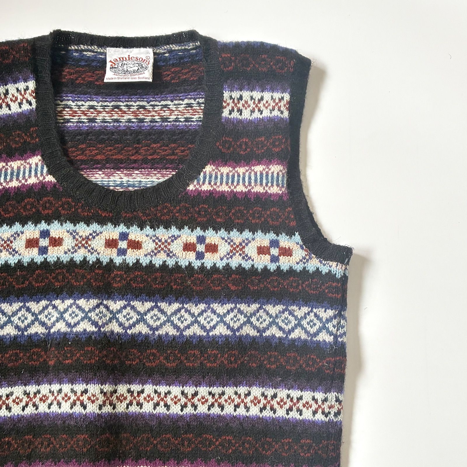 未使用品　Jamieson's　フェアアイル柄　ニットベスト　М Jamieson's of Shetland JAMIESON'S ジャミーソンズ フェアアイル柄 V