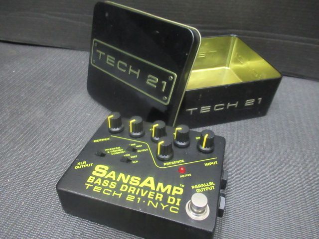 品 サンズアンプ ベース エフェクター SansAmp BASS DRIVER DI Tech 21 缶ケース付き 動作 済み
