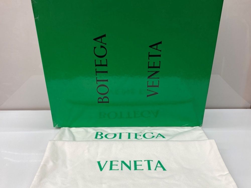  ボッテガヴェネタ BOTTEGA VENETA TIRE BOOT CALF タイヤ ブーツ ミリタリー カーフ アンクル 厚底 革靴 赤 黒 630284 VBS 50 1507 サイドゴア ブラック サイズ 42 104 S-977 サイドゴアブーツ ブーツ 革靴