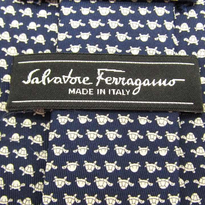 ✨新品未使用✨Salvatore Ferragamo 動物柄スカーフネイビー フェラガモ Salvatore Ferragamo/スカーフ 花柄 鳥 ブルー