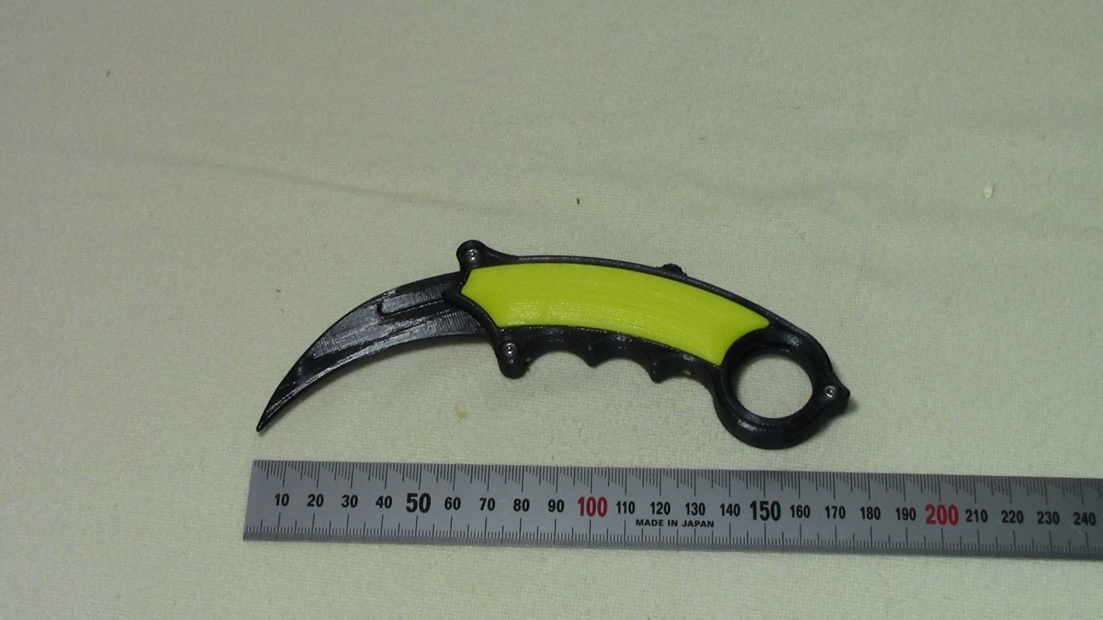 カランビットナイフのオモチャ（karambit knife toy) - メルカリ
