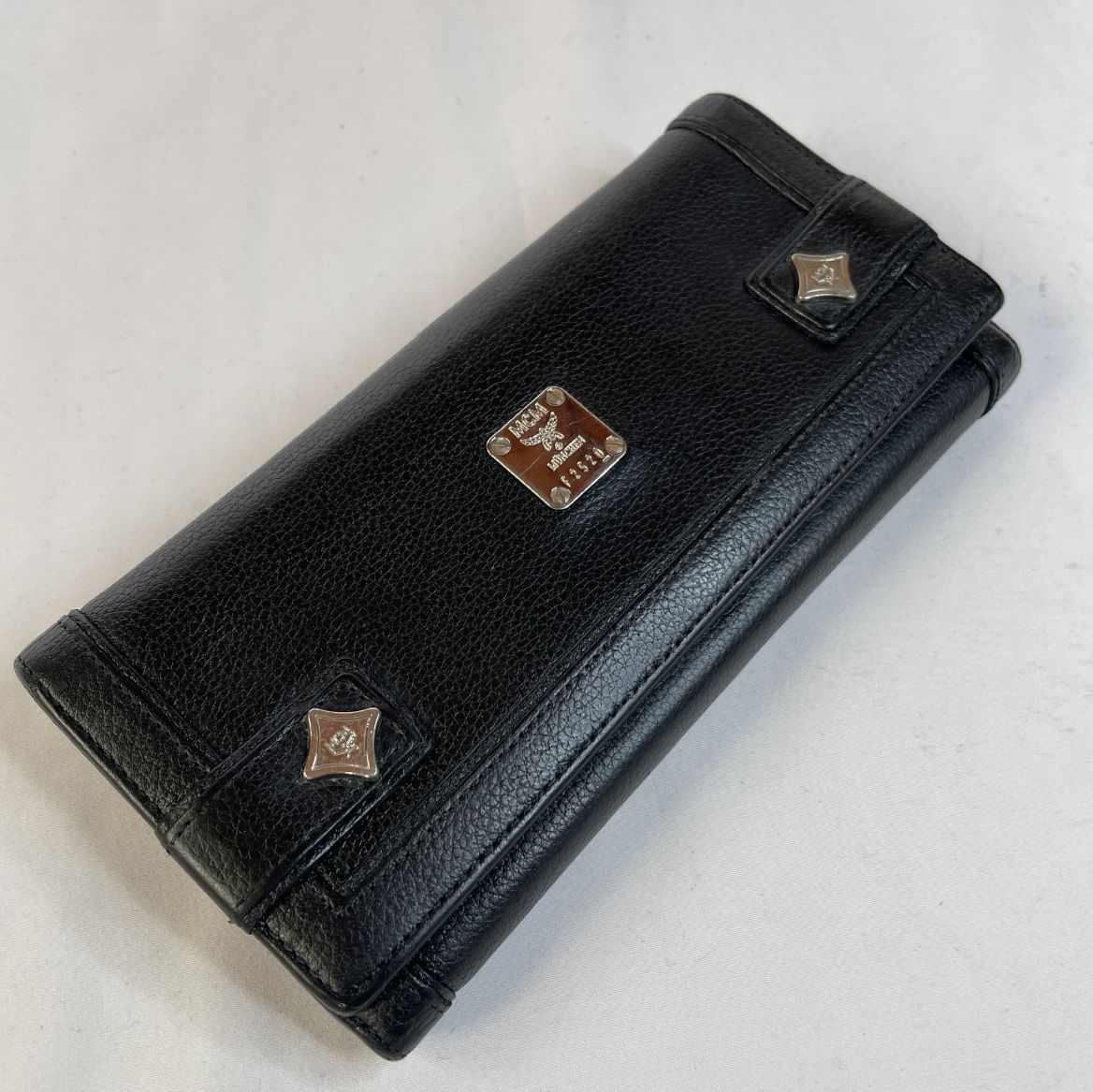 新品・未使用　MCM エムシーエム　ロングウォレット　長財布　二つ折り財布 ✱MCM（エムシーエム）✱ブラック レザー ロングウォレット