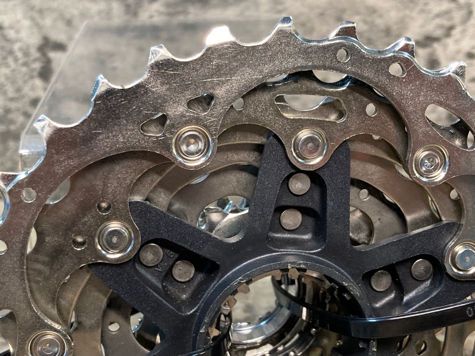 SHIMANO (シマノ) 105 CS-R7101 11-34T 12S スプロケット IX325 シマノ