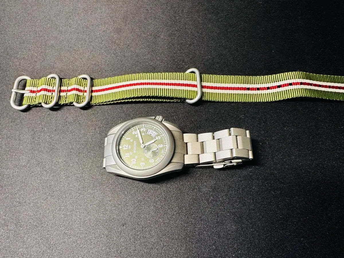 カーキフィールド チタン