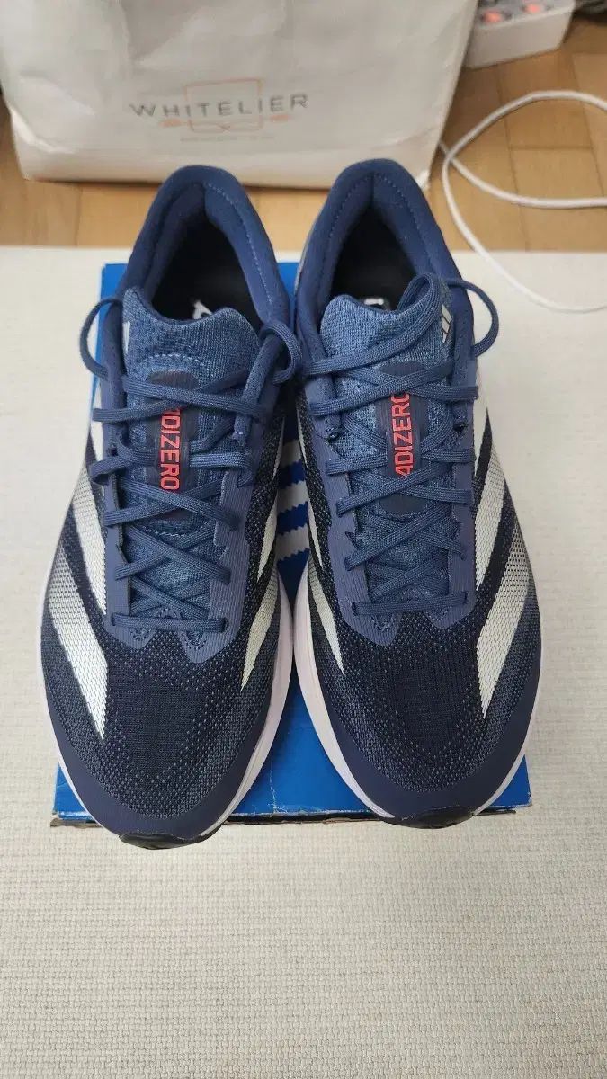 アディダス アディゼロ スニーカー ネイビー|シルバー