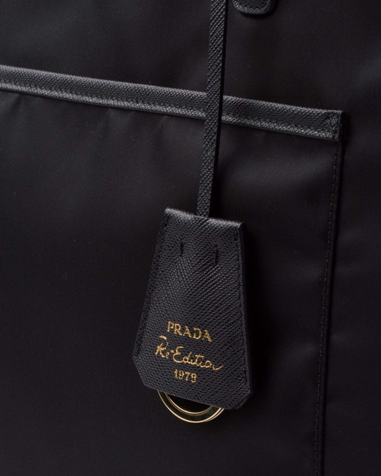 PRADA プラダ Re-Edition 1978 Re-Nylon サフィアーノレザー