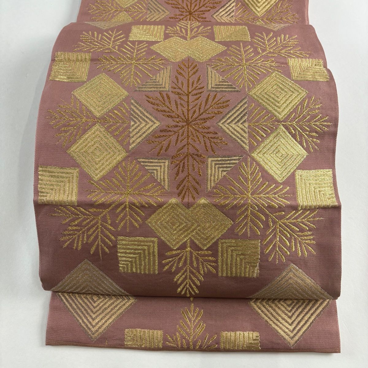 袋帯 美品 秀品 川島織物 落款 松 箔 黒 六通 正絹 【中古】