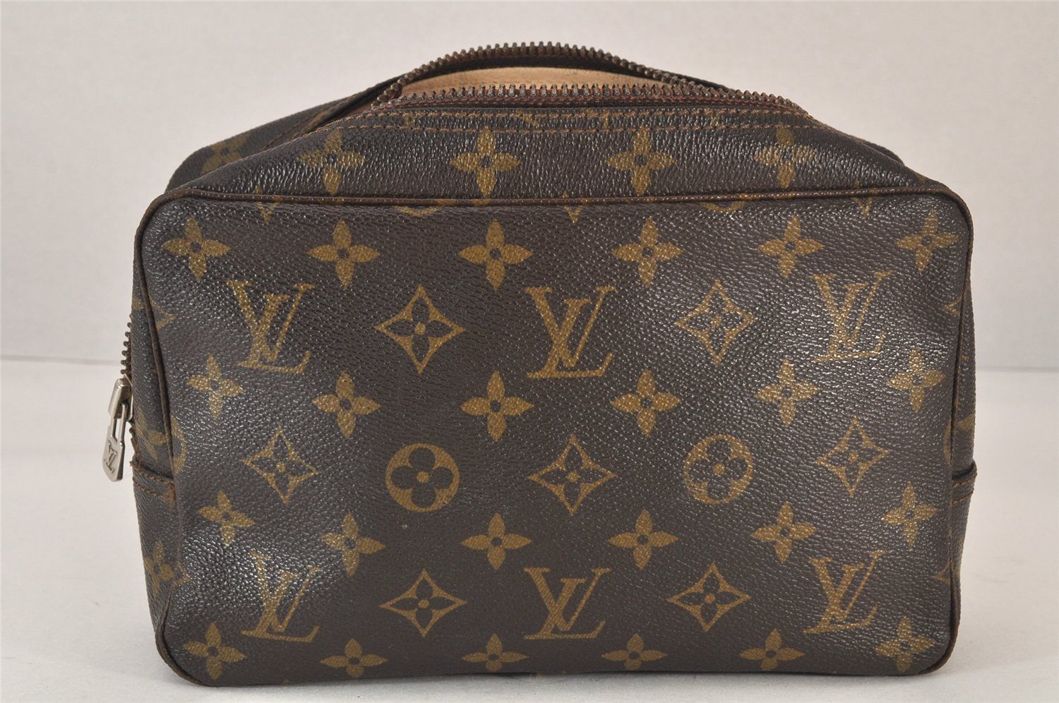 Louis Vuitton モノグラム トゥルース トワレット クラッチバッグ LOUIS VUITTON ルイヴィトン クラッチバッグ トゥルース