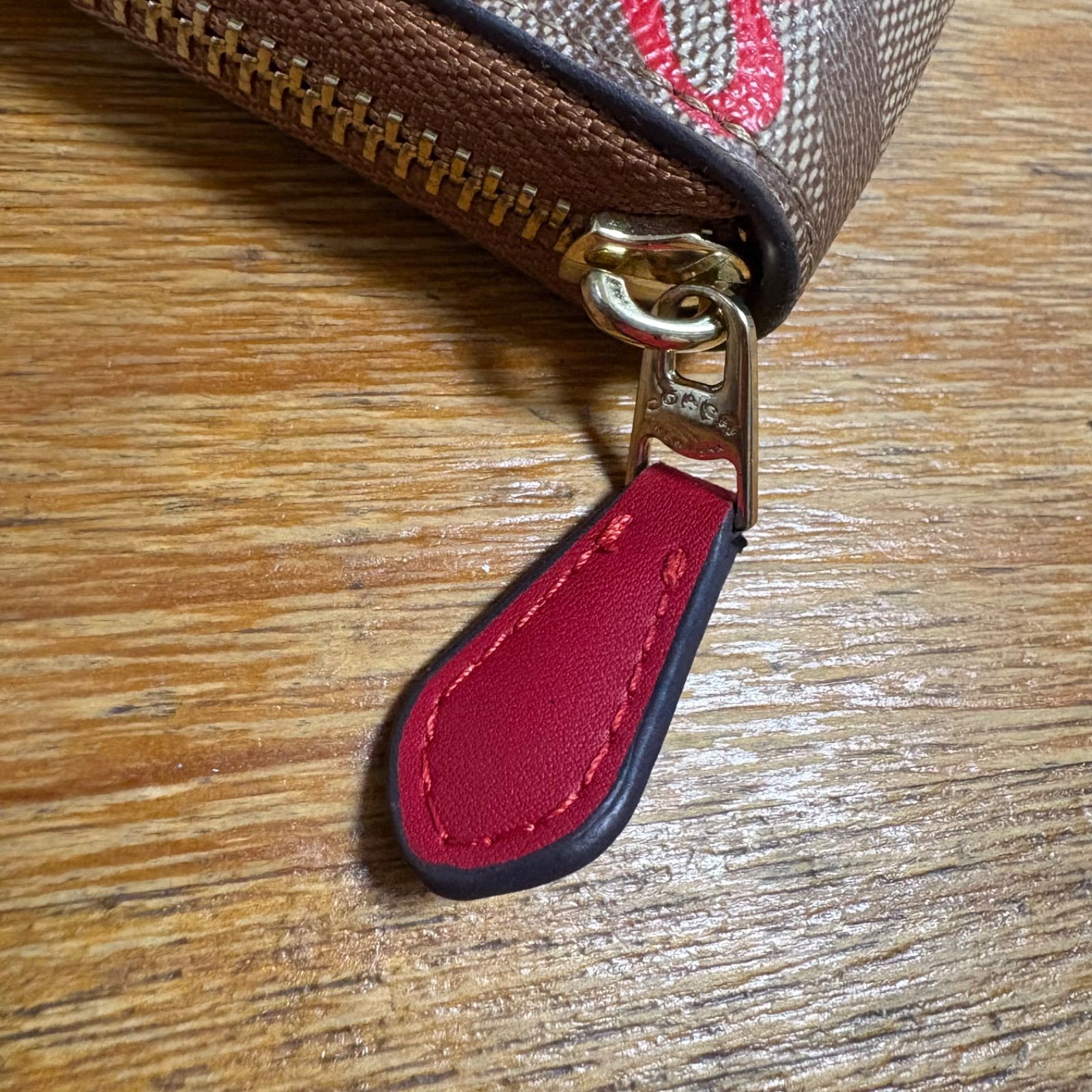 美品】COACH 長財布 シグネチャー ハート柄 ブラウン コーチ ラウンド 