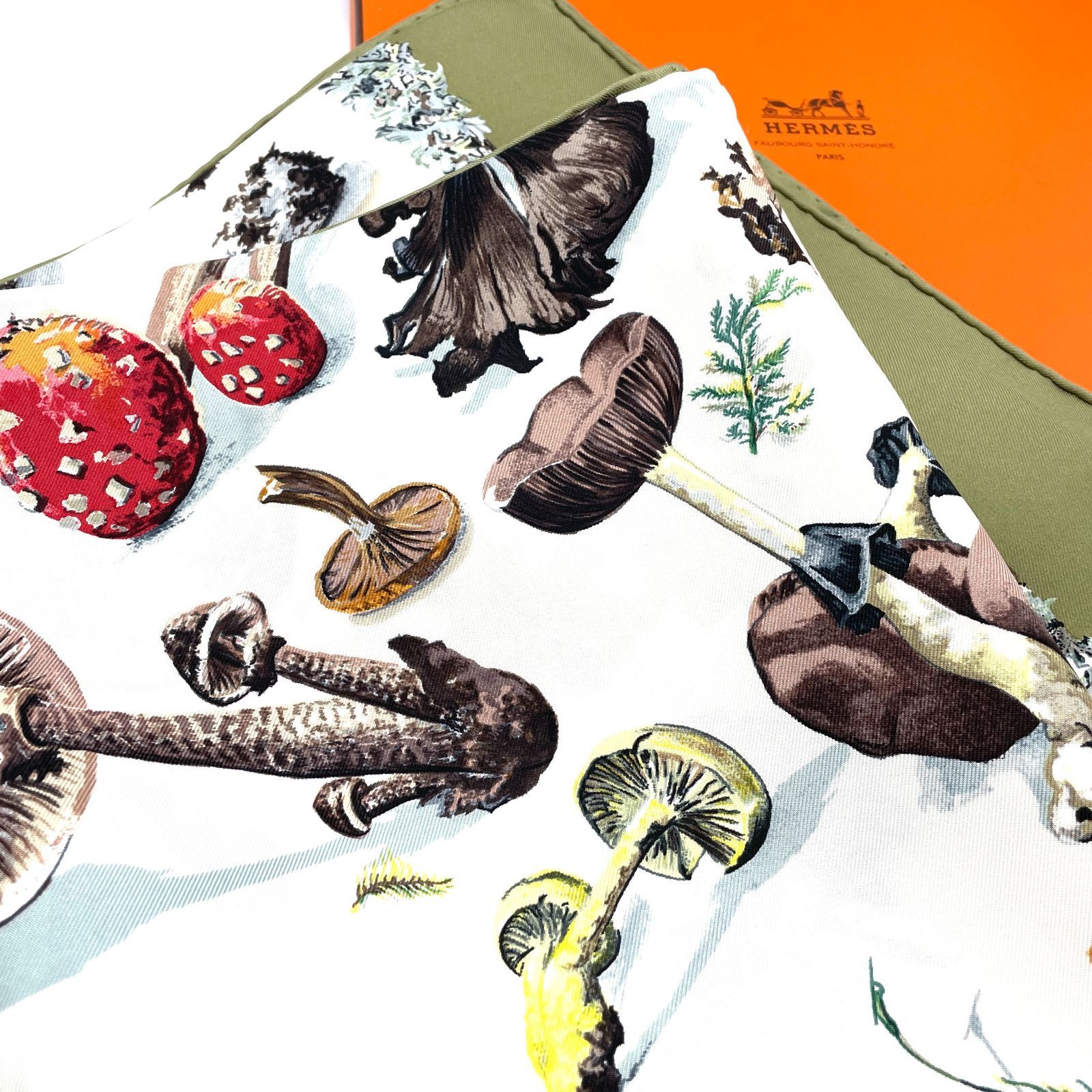 HERMES エルメス スカーフ カレ90 シャンピニオン キノコ 楽天市場】美品 HERMES エルメス カレ90 Champignons