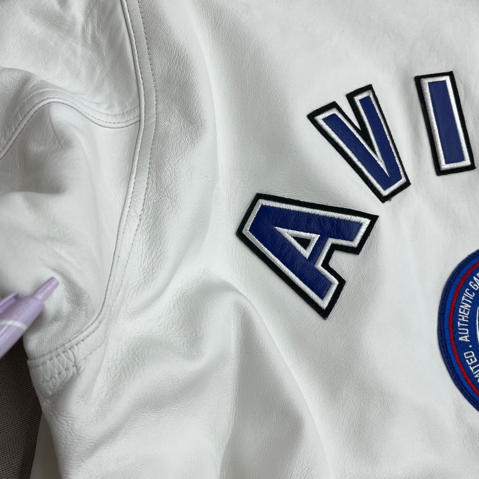 AVIREX NBAジャケット ホワイト限定品