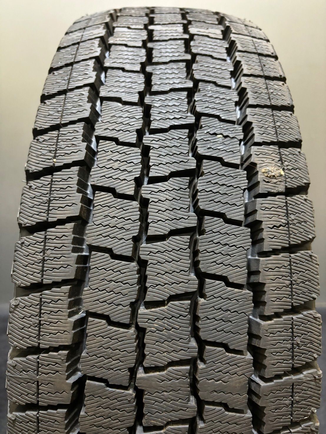 ☆195/80R15 LT GOODYEAR 22年製 スタッドレス 4本☆