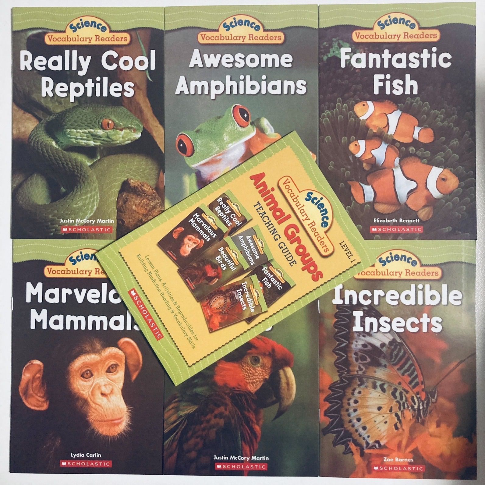 Scholastic Science Vocabulary Readers 30冊＋ガイド4冊 合計34
