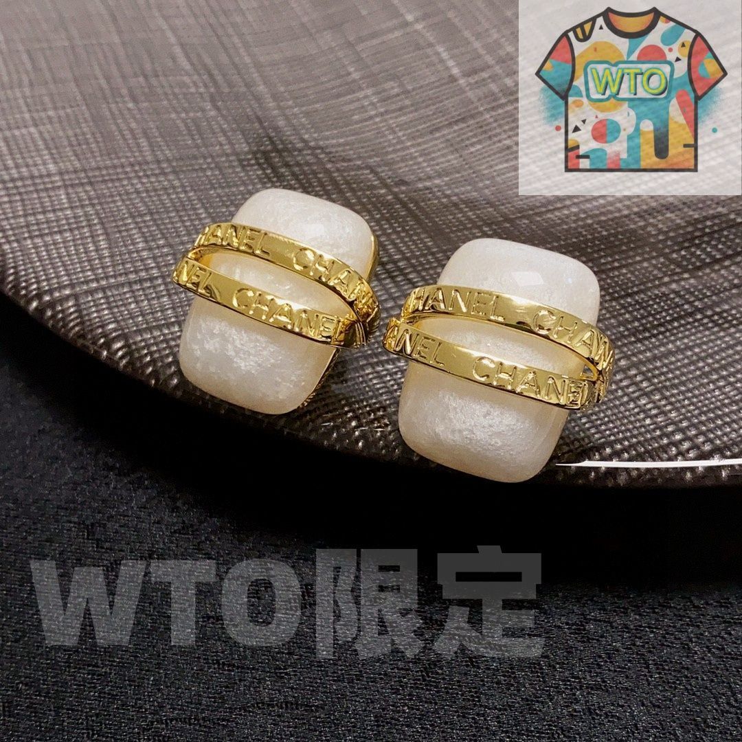 今日WTO】CHANEL ダブル C イヤリング-ZX95 - メルカリ