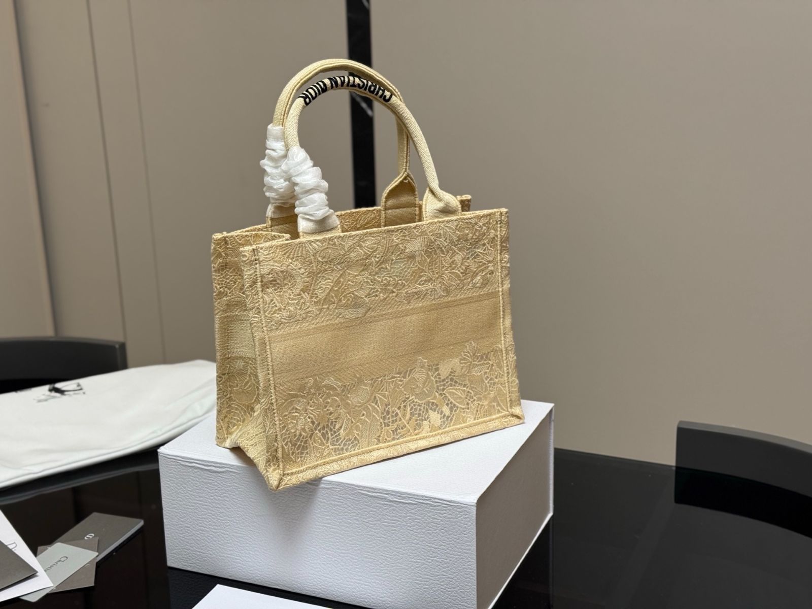 今日特価】Dior Book Tote Small・ディオール ブックトート