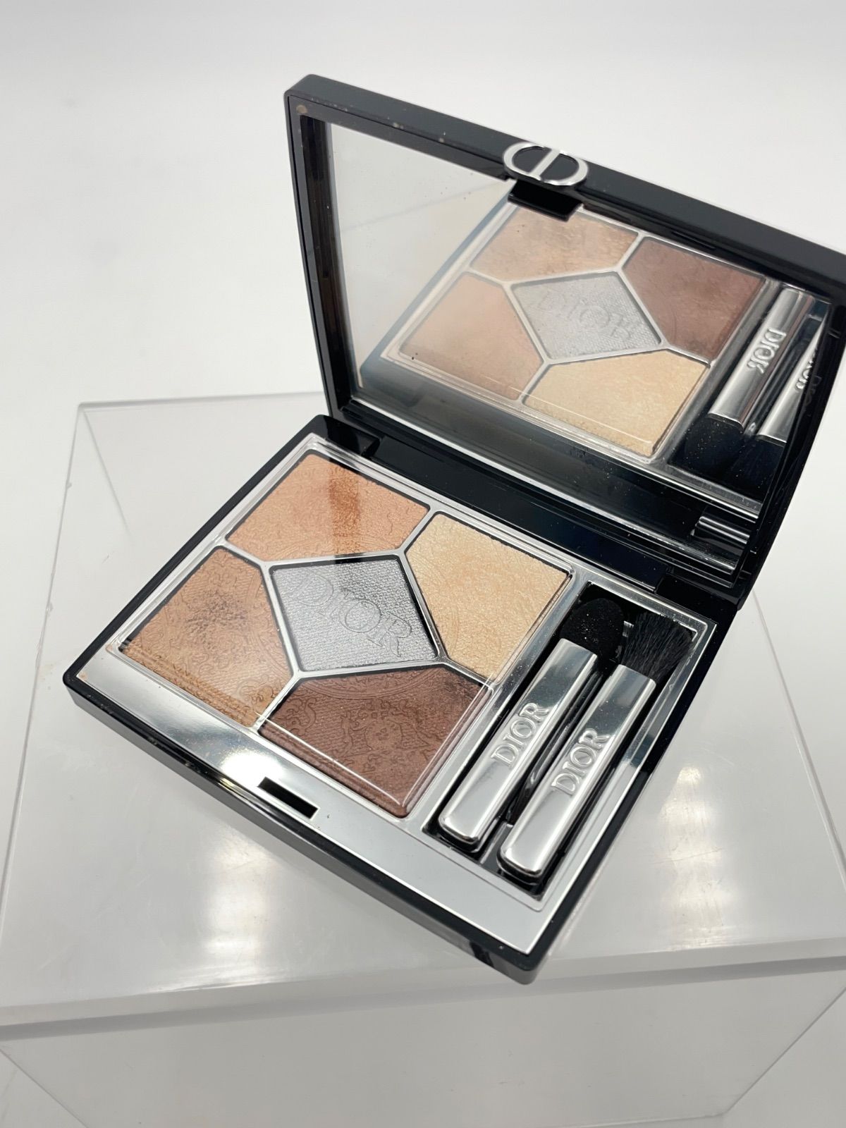 DIORクリスマス限定サンククール アイシャドウパレット 543 限定アイシャドウ】ディオールショウ サンク クルール｜Diorの口コミ