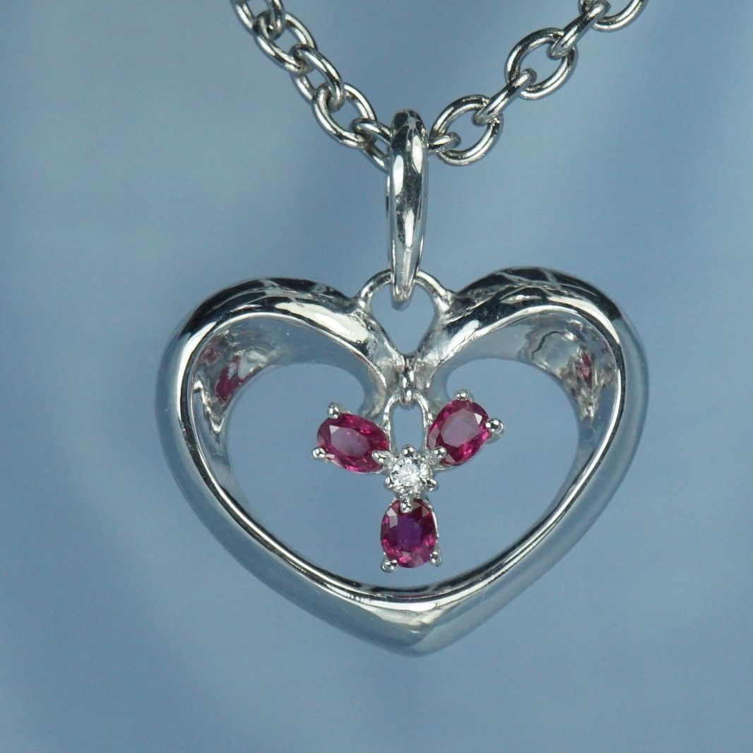 Sv925 ルビーとダイヤ ハートのペンダント オファー 楽天市場】pt900