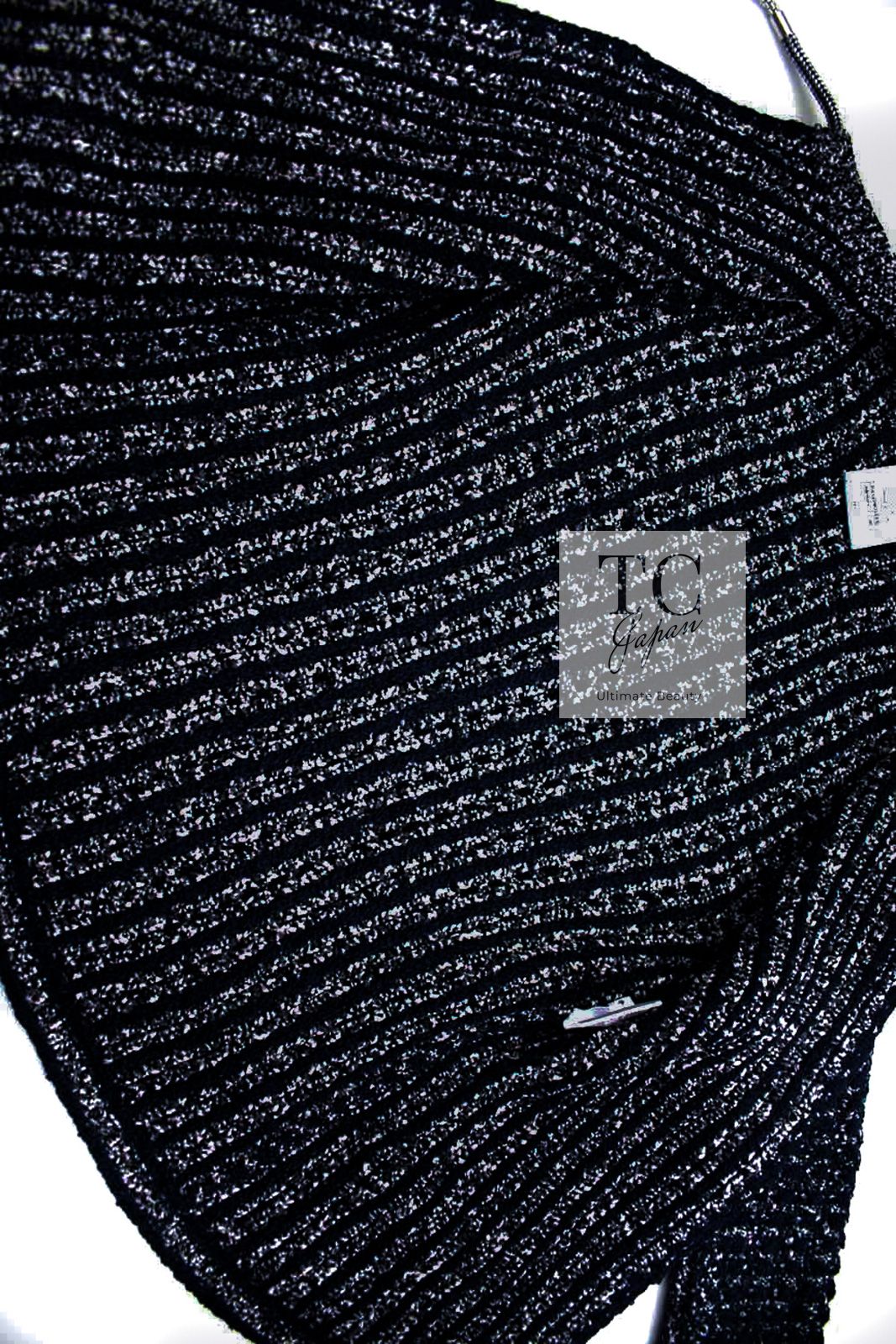 CHANEL - 36万 シャネル カーディガン CHANEL ネイビー ブラック チェーン コットン ニット 定番 人気 新品同様 36 38 36万 シャネル カーディガン CHANEL ネイビー ブラック チェーン
