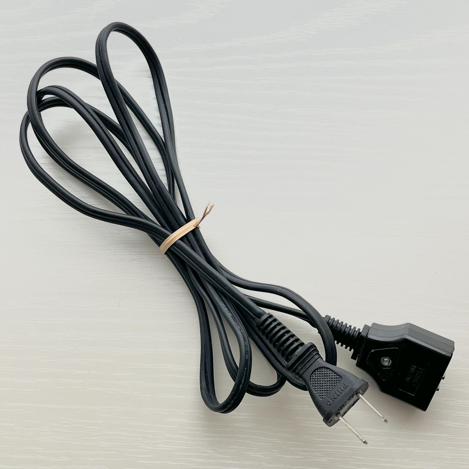 美品✨】2.4L用 電源コードのみ 3625000017☆SHARP ヘルシオ 美品✨】2.4L用 電源コードのみ 3625000017☆SHARP ヘルシオ