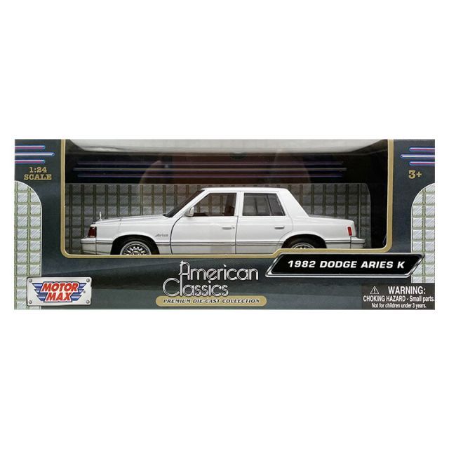 MotorMax （モーターマックス） 1982 Dodge Aries K 1/24 ホワイト