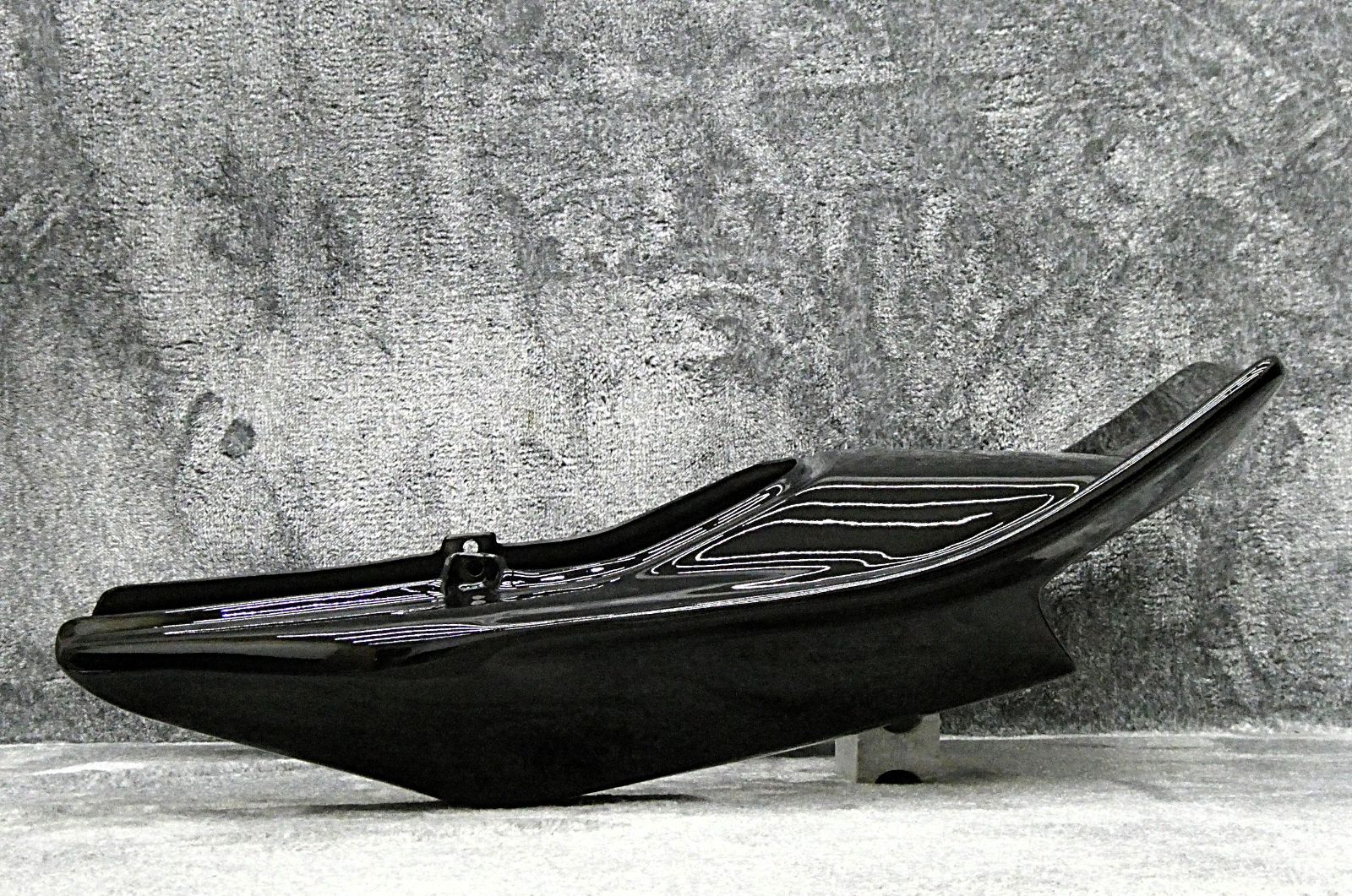 格安通販サイト。 XJR400R後期 DJテールカウル ハネ 黒STD ブラックにて塗装済み 98年モデル～ 4HM9 RH02J XJR400R XJR400羽 ハネテール はね へっぽこ社長