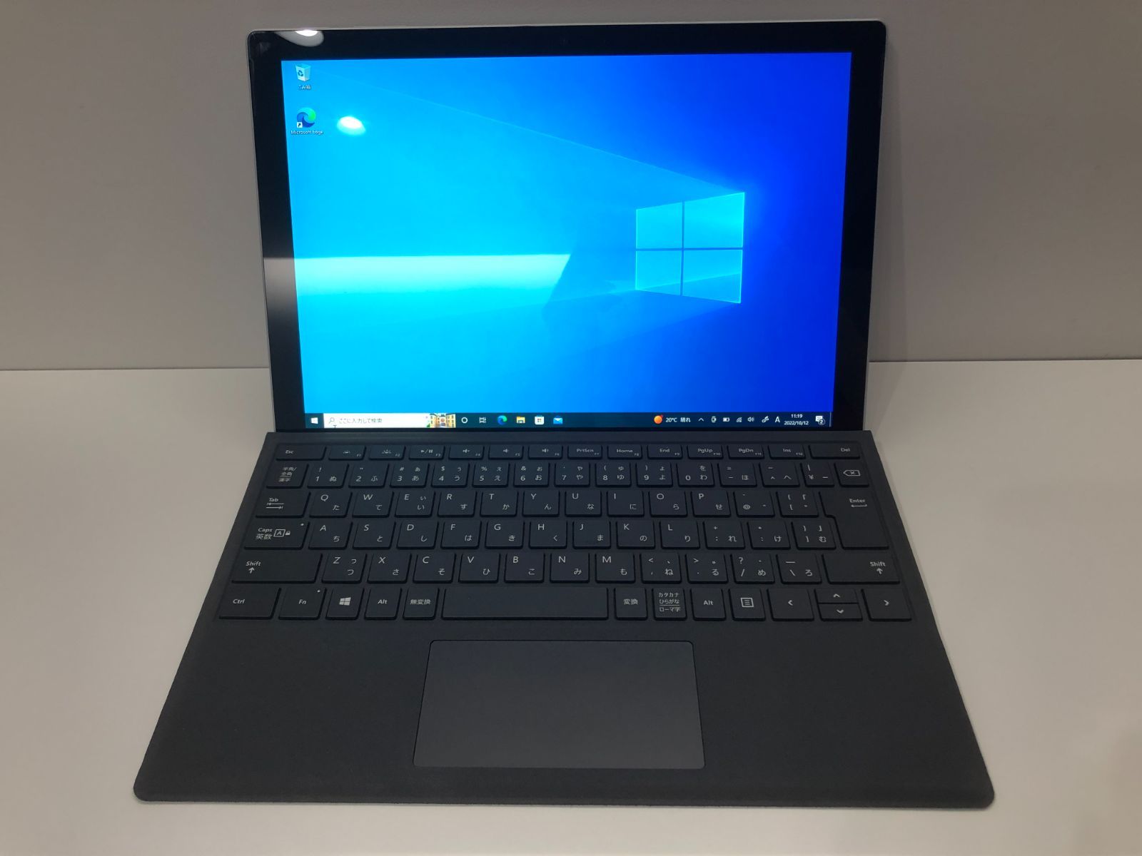 美品】在庫残り1点 Microsoft Surface Pro 5 LTE Advanced 256GB