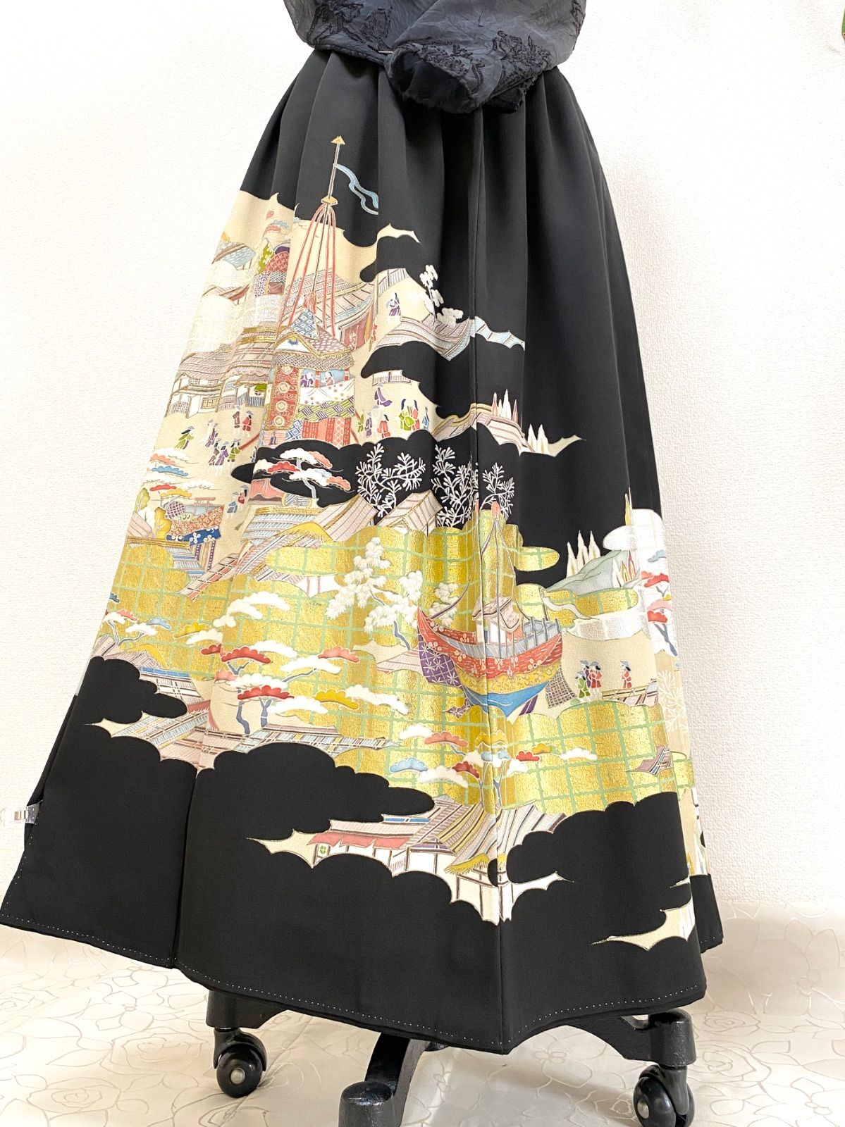 大人可愛いセレブ着物スカートフリーサイズ1点物黒留袖着物リメイクウエストゴムロングスカートフリーサイズ送料込みハンドメイドNO.5771