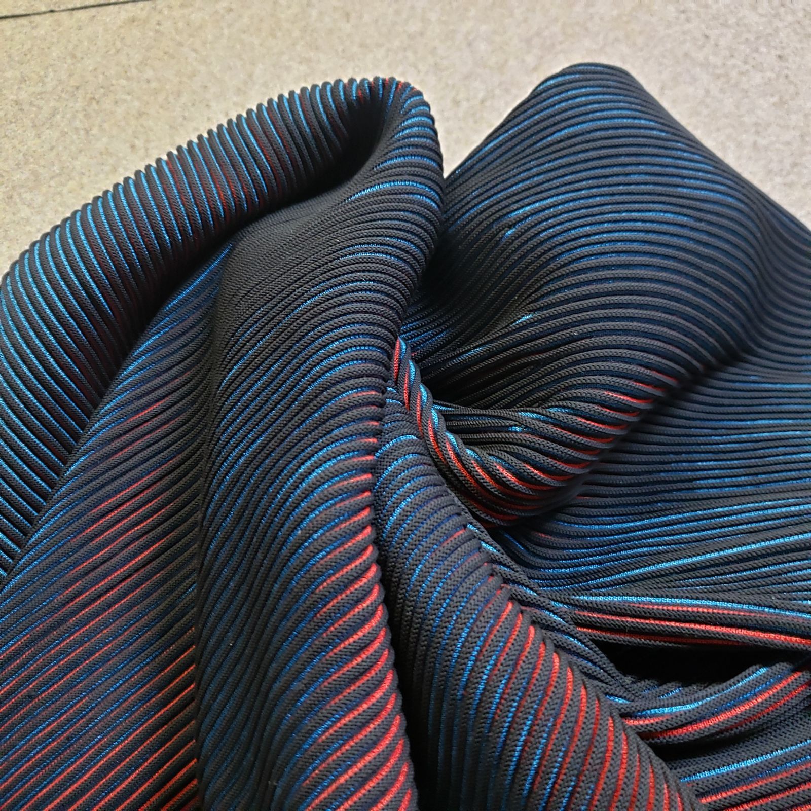 レッド×ブルー系