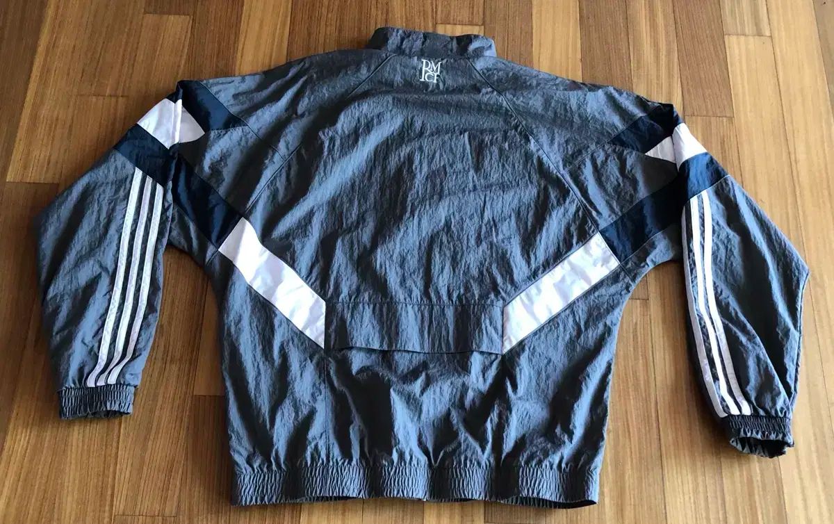 レアル・マドリード adidas ホワイトジャージ 海外ジュニアXLサイズ