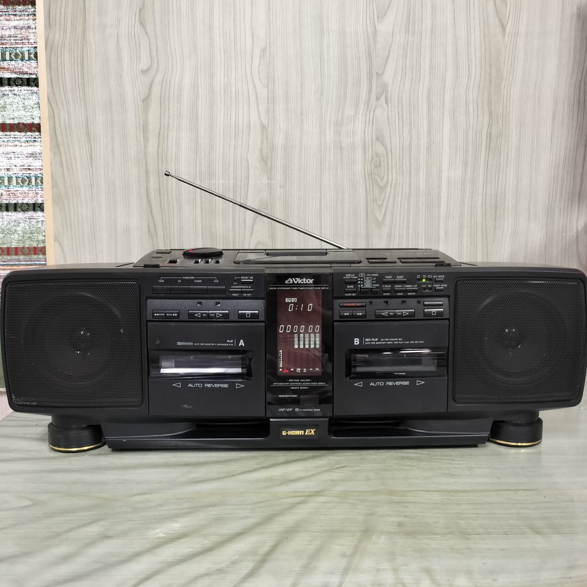 昭和レトロ ラジオ 可動OK 秘宝館 赤い唇 くちびる ビクター ソニーラジカセ 新発売 aiwa/ラジカセ】昭和レトロなBluetooth機能付きラジカセ